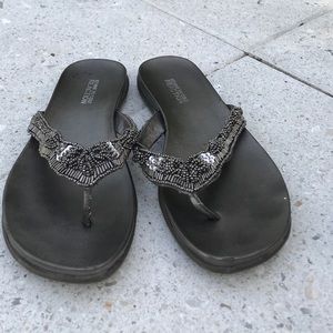 Kenneth Cole beaded flip flop sandals